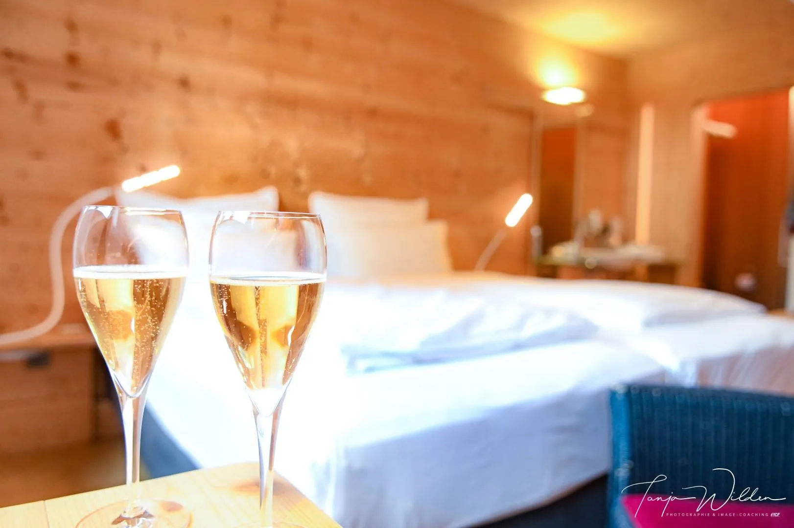 Hotel Sleepwood — Champagne en chambre