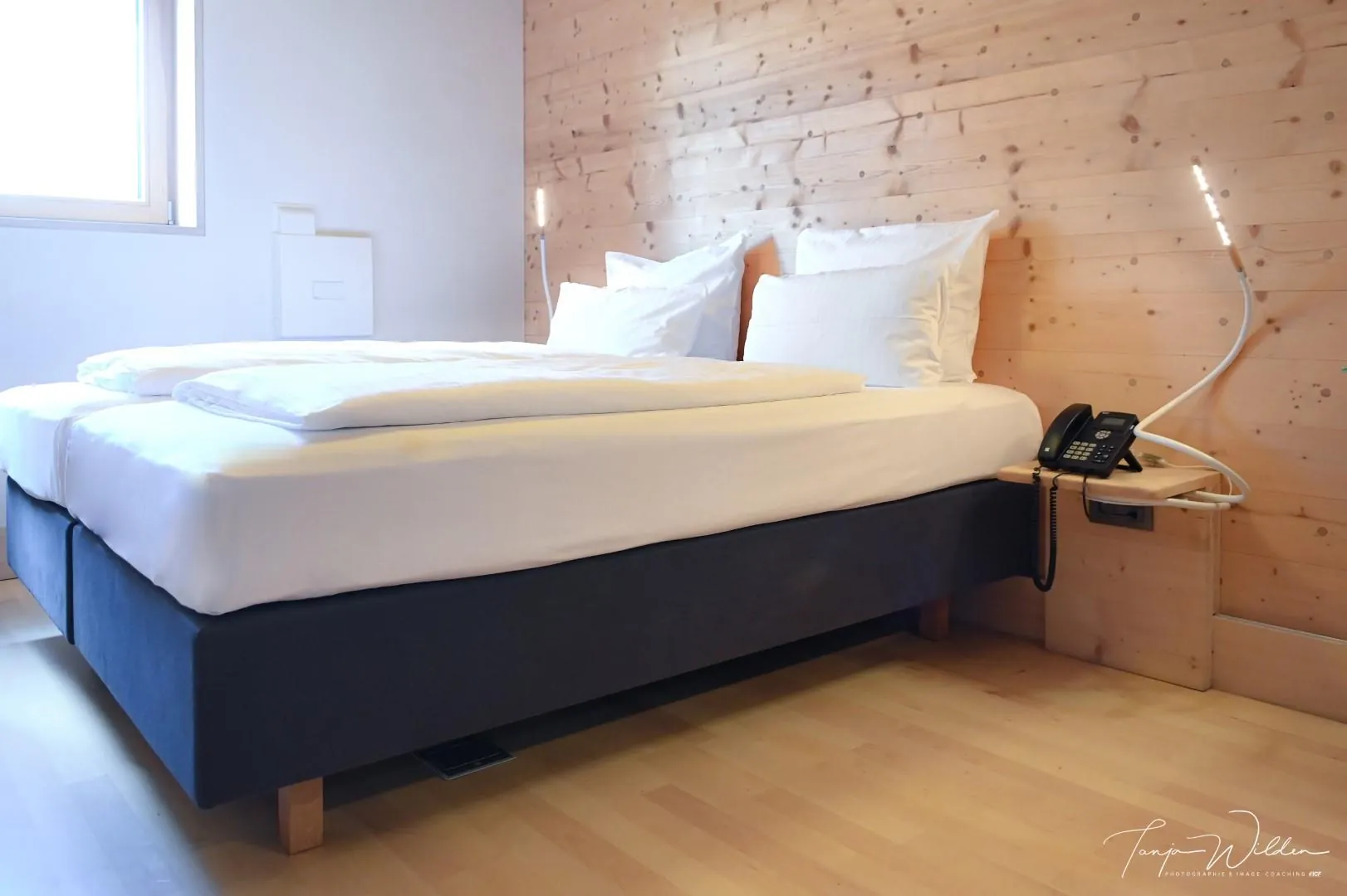 Chambre en bois de l'Hôtel Sleepwood à Eupen, près des Hautes Fagnes